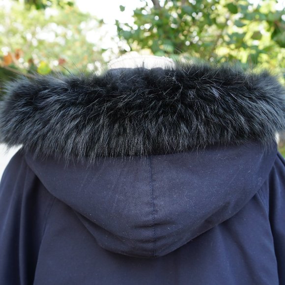 **Vintage** Navy Blue Winter Coat - Picture 5 of 9